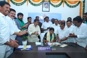 SUHASINI REDDY
